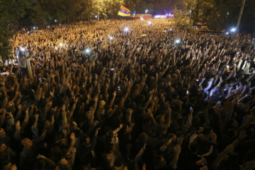 У Єревані - масові протести