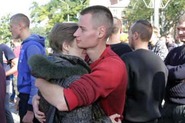 Як у Дніпрі проводжали призовників