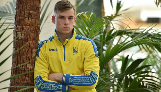 Футбол: Лунін зіграє за молодіжну збірну України проти Шотландії