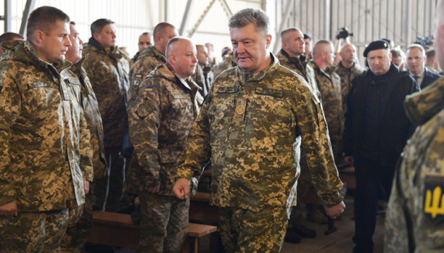 Poroshenko: Ukrainian troops ready to repel Russian aggression on Sea of Azov. Video