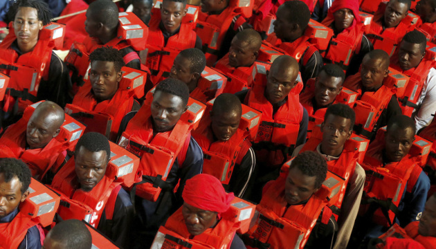 Італія прийняла мігрантів з німецького рятувального судна