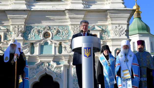 Президент: Завершити повне розмосковлення церкви випало нашому поколінню Президент: Завершити повне розмосковлення церкви випало нашому поколінню