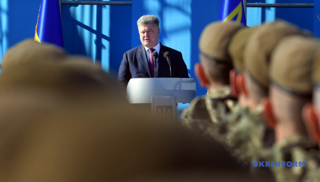大統領：ウクライナ防衛者の日は、男性だけの祝日ではない