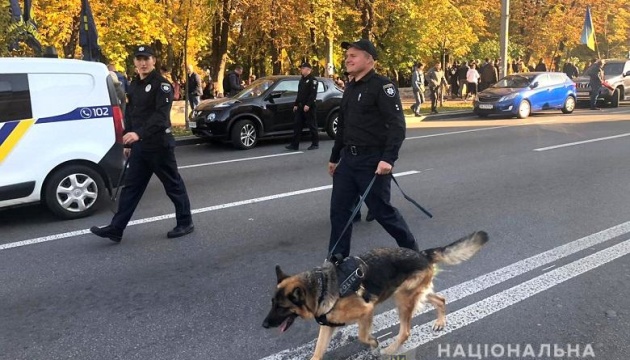 У поліції достатньо засобів, аби забезпечити порядок у Києві – Крищенко У поліції достатньо засобів, аби забезпечити порядок у Києві – Крищенко