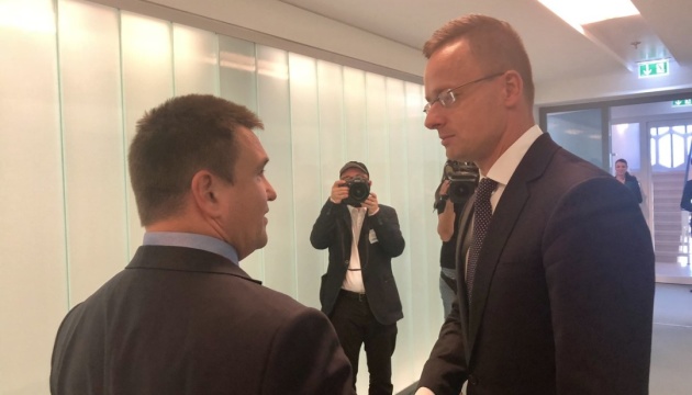 Szijjarto says Budapest will not block Klimkin's arrival for NATO summit