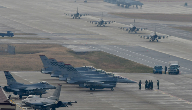 США та Південна Корея призупиняють військові навчання заради переговорів з КНДР