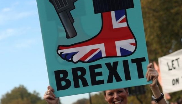На марш за другий референдум по Brexit вийшли сотні тисяч осіб - організатори