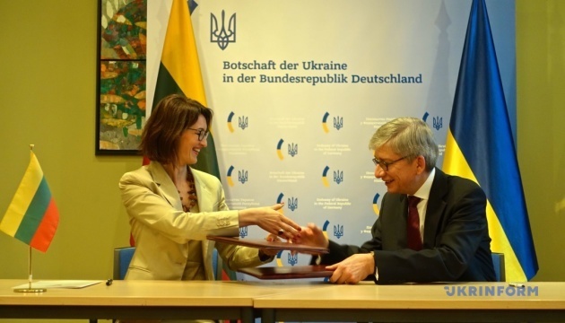 Ukrainian World Congress, Lithuanian World Community sign memorandum of understanding