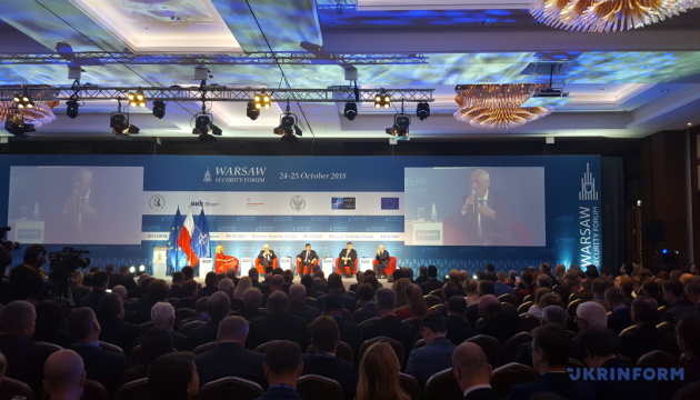 Klimkin at Warsaw Forum: 100 Ukrainian political prisoners illegally detained by Kremlin 