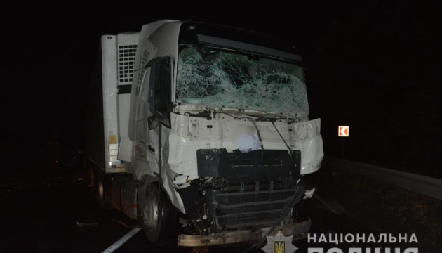 Kollision zwischen Lastauto und Mikrobus bei Mukatschewe, zwei Männer getötet  