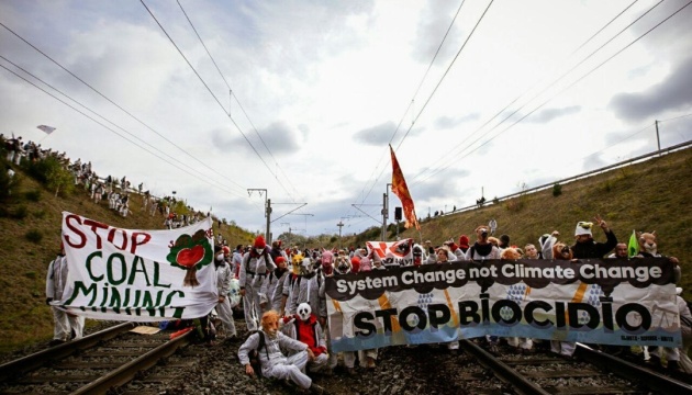 Екологічні протести в Німеччині: поліція завела справи на 400 активістів