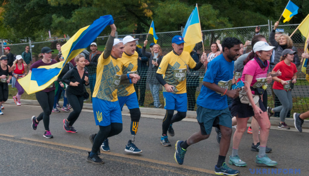 Ukrainian servicemen run Marine Corps Marathon in US. Photos, video