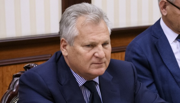 Kwasniewski advises Zelensky to pay his first visit to Brussels
