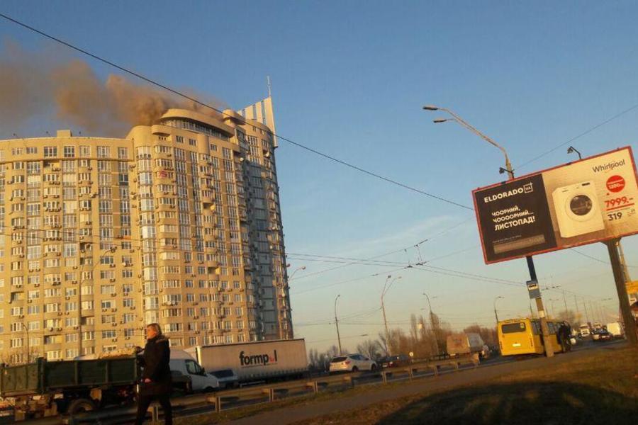 Висотка на просп. Героїв Сталінграда // Фото: Обозреватель Висотка на просп. Героїв Сталінграда // Фото: Обозреватель
