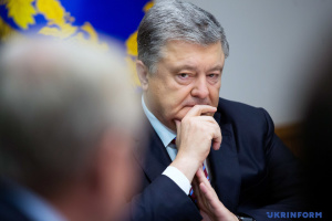 ポロシェンコ大統領「私たちは戒厳令を軍の増強に利用する」
