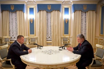 Порошенко обсудил с Филатовым строительство аэропорта в Днипре