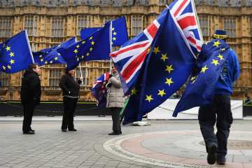 Відтермінування Brexit дозволило б