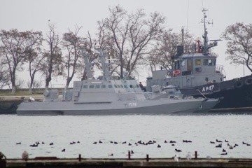 Російський суд залишив під вартою всіх 24 українських моряків