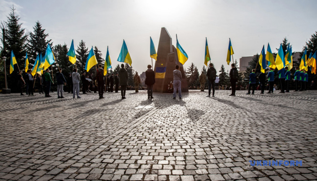 В Ужгороді відкрили меморіал загиблим на Сході воїнам
