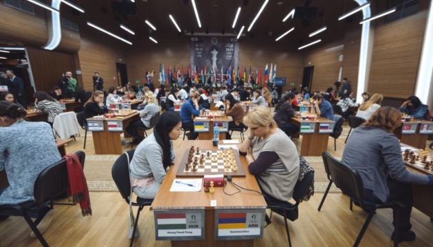 Сестри Музичук і Ушеніна подолали перше коло на чемпіонаті світу з шахів