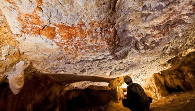 На Калімантані знайшли наскельні малюнки, яким 40-50 тисяч років