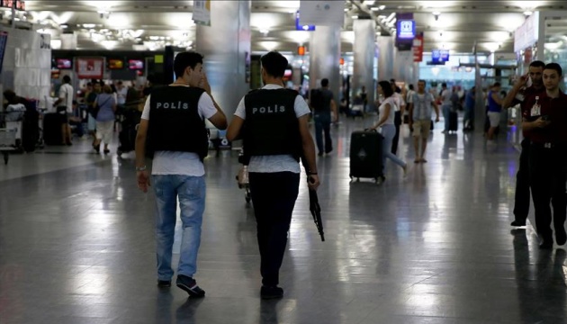 В аеропорту Стамбула затримали українку, яка везла кокаїн