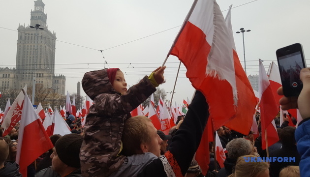 У Варшаві понад 200 тисяч поляків вийшли на марш “Для тебе, Польщо”