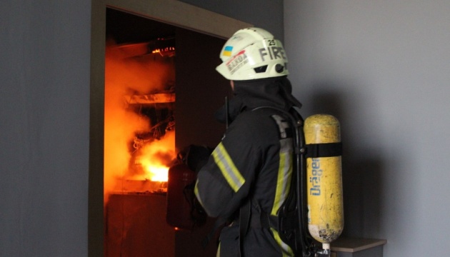 На столичній Оболоні горів 25-поверховий житловий будинок На столичній Оболоні горів 25-поверховий житловий будинок