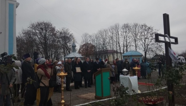 У Білорусі відкрили оновлений пам'ятник, присвячений жертвам Голодомору