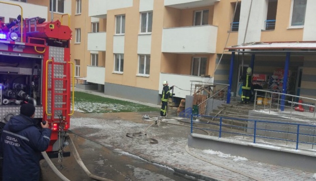 В Киеве в многоэтажке горели кабели В Киеве в многоэтажке горели кабели