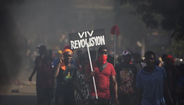 На Гаїті протести переросли в сутички з поліцією, є загиблі