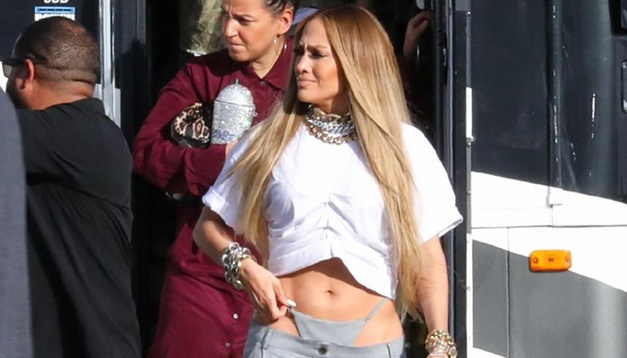 Jennifer Lopez elige un traje de la diseñadora ucraniana para su nuevo vídeo musical (Foto)