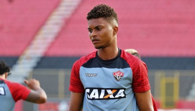 «Динамо» і «Шахтар» хочуть придбати 19-річного бразильського захисника 