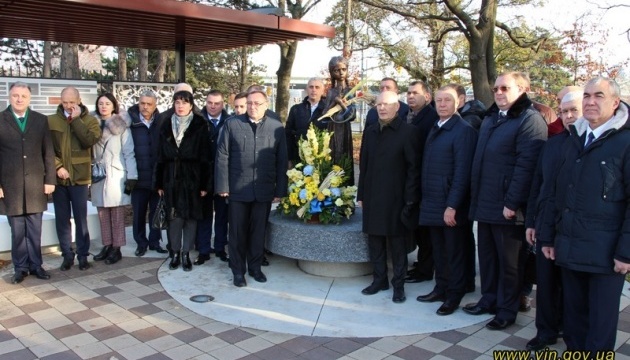Вінничани в Торонто вшанували пам'ять жертв Голодомору 1932-1933 років