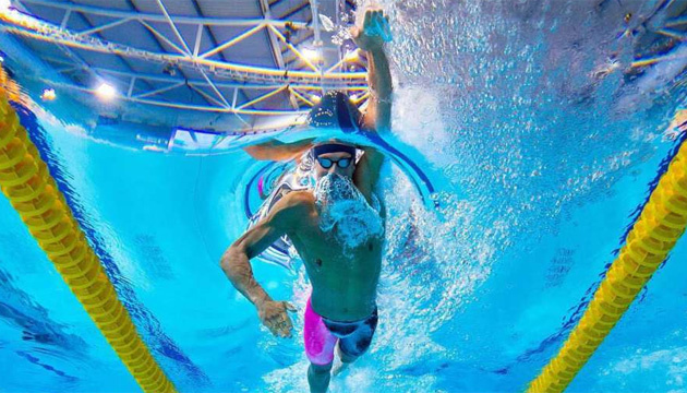 Український плавець Михайло Романчук готується до ЧС-2018 у відкритому басейні