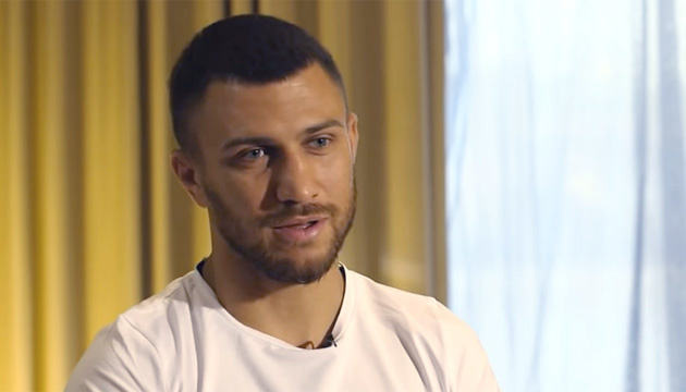 Ломаченко: Отец одел на меня боксерские перчатки в возрасте 3 дней Ломаченко: Отец одел на меня боксерские перчатки в возрасте 3 дней