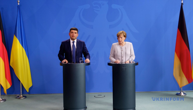Merkel und Hrojsman eröffnen Deutsch-Ukrainisches Wirtschaftsforum in Berlin