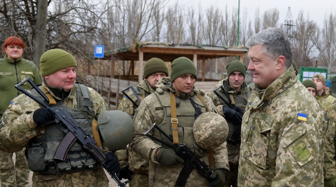 大統領、ドネツィク州で伝説の第72独立機械化旅団の軍人達と面会