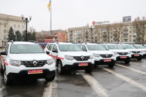 Сільські лабораторії на Херсонщині отримали 25 нових авто