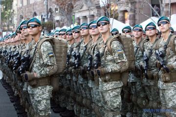 Number of Ukrainian military servicemen to increase by 100,000