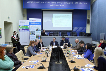Аналіз практики застосування теорії та законодавства фахівцями фондового ринку й керуючих активами. Обговорення результатів