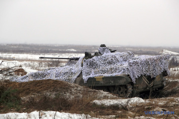 Donbass : les attaques ennemies à l'artillerie et au mortier ont fait un mort parmi les troupes ukrainiennes