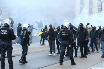 Полиция разгоняла протесты в Брюсселе слезоточивым газом