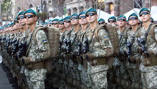 Number of Ukrainian military servicemen to increase by 100,000