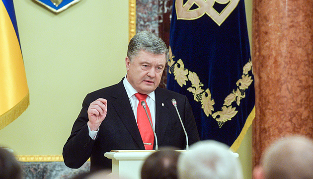 Whole of Ukraine waiting for release of sailors from Russian captivity - Poroshenko