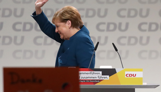 Більшість німців хочуть бачити Меркель канцлером ще 2 роки