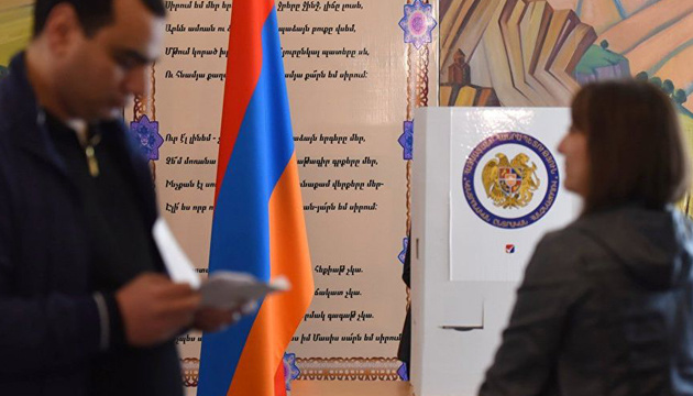 Дострокові парламентські вибори у Вірменії: явка склала менш як 50%