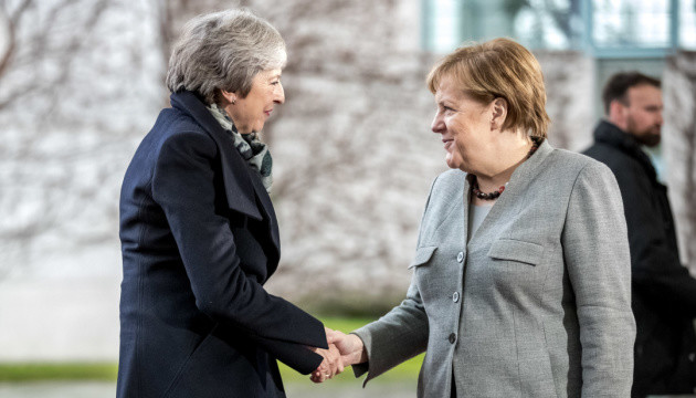 У Берліні проходить зустріч Меркель і Мей