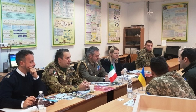 Ucrania e Italia discuten la formación conjunta de expertos en seguridad cibernética (Fotos) Ucrania e Italia discuten la formación conjunta de expertos en seguridad cibernética (Fotos)