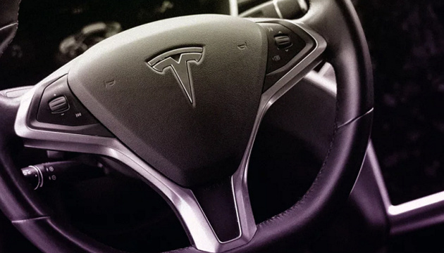 Tesla відкличе з китайського ринку понад 1,1 мільйона автомобілів